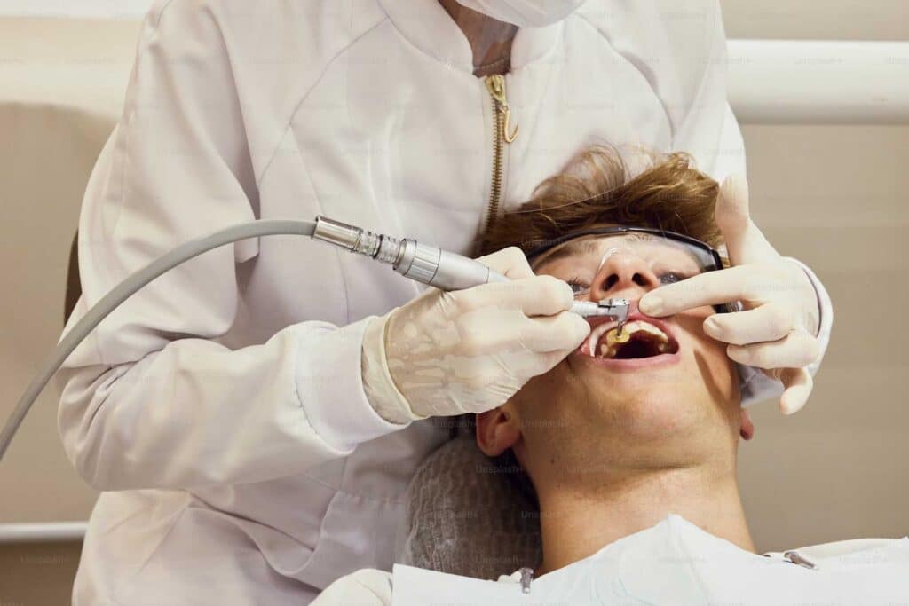 how-much-do-dental-implants-cost-in-Vancouver,-Hastings-St-and-Hastings-area,-Burnaby,-West-Burnaby,-Downtown,-Eastside-Downtown,-Japantown,-Chinatown,-Yaletown,-Gastown